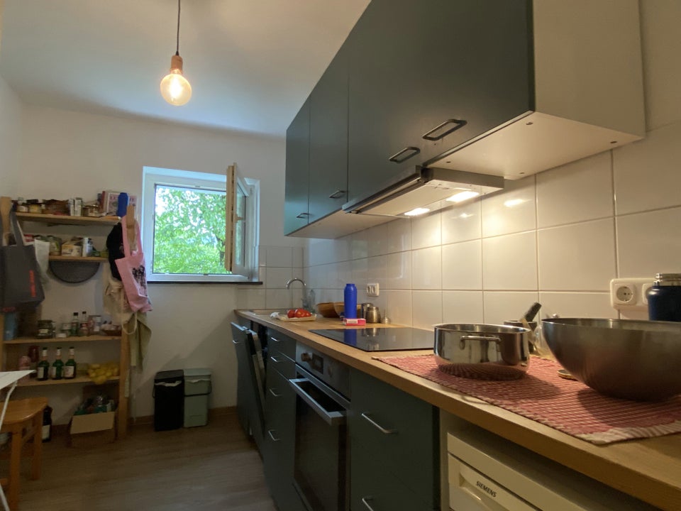 Schicke, kleine 3-Zimmer-Wohnung - bald mit Mietergarten, Übernahme EBK - Photo 4