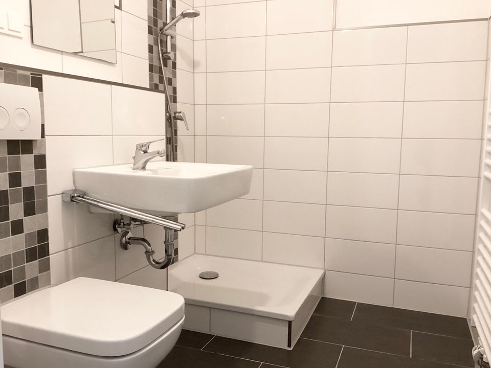 Geräumige 2-Zimmer-Wohnung mit Balkon - Foto 2
