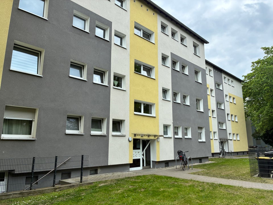 Baby on Bord? Schöne 3 Zimmer Wohnung in grüner, zentraler Lage. - Foto 1
