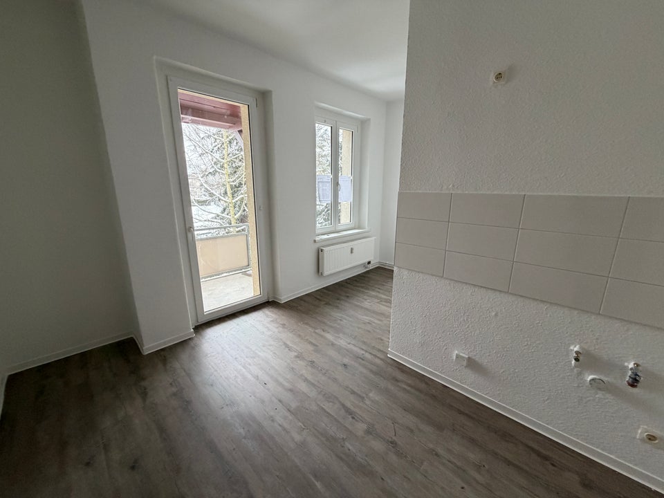 Großzügige Zwei-Zimmer-Wohnung mit Fußbodenheizung im Bad - Foto 2