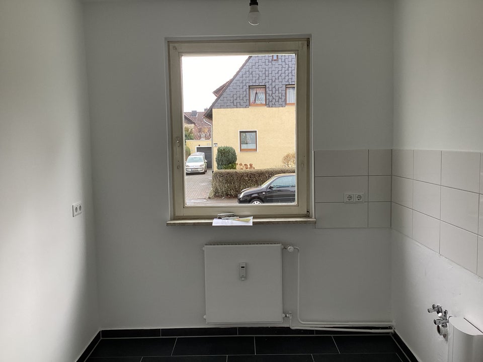 BARSINGHAUSEN – FRISCH RENOVIERT: 4-Zimmer-Wohnung mit ca. 67 m² und Balkon – sofort verfügbar - Foto 1