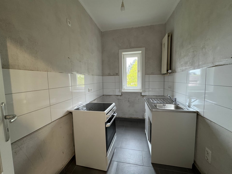 Teilsanierte 2-Zimmer-Wohnung im Herzen von Lichtenrade mit Balkon - Photo 1