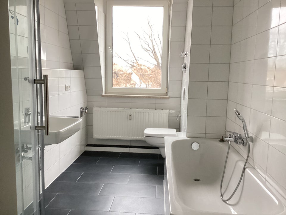 2 Zimmer, Küche, Bad - einziehen und wohlfühlen! - Foto 4