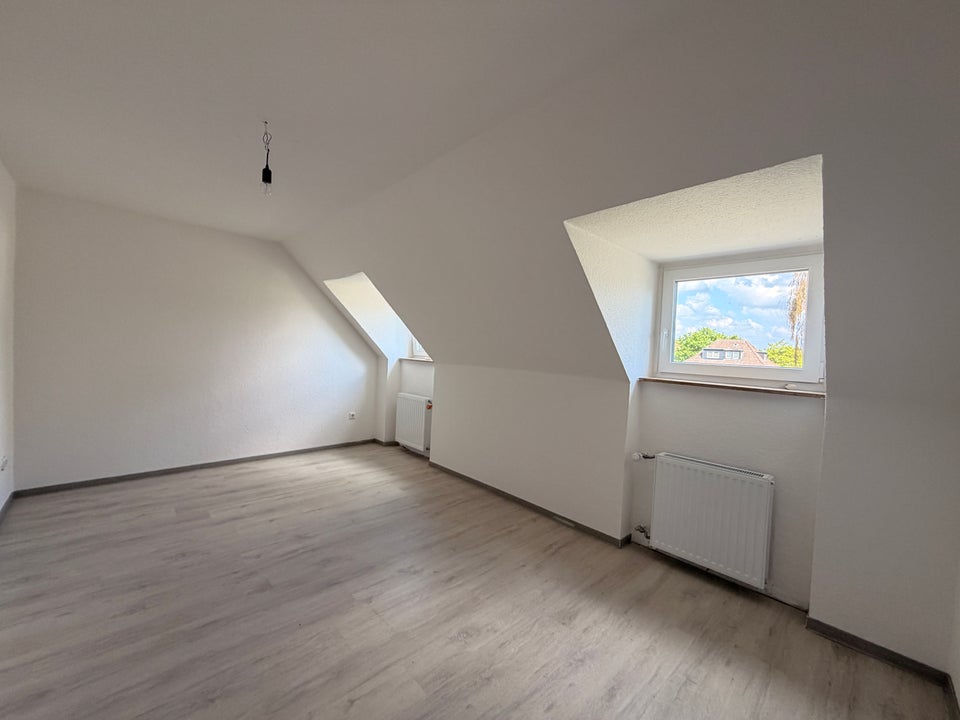 Schicke kleine DG-Wohnung - Photo 4