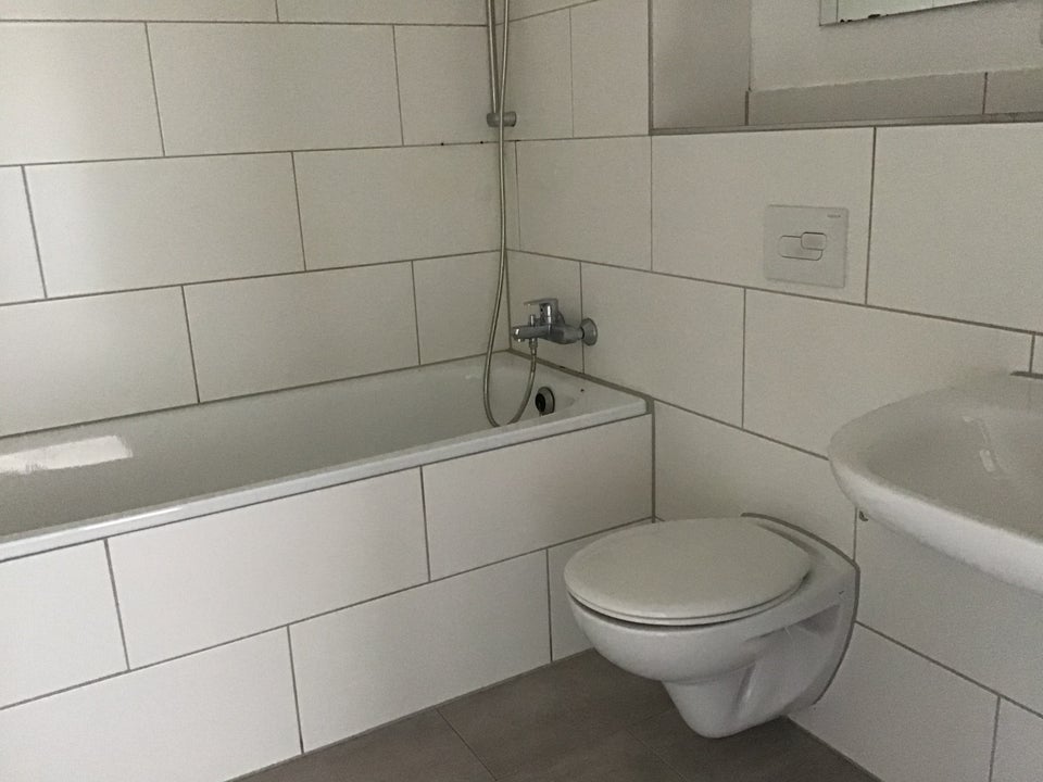 Moderne 2-Raum-Wohnung mit Balkon! - Foto 1