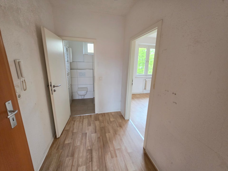 Wohnung mit neuen Böden in Lierenfeld - Foto 3