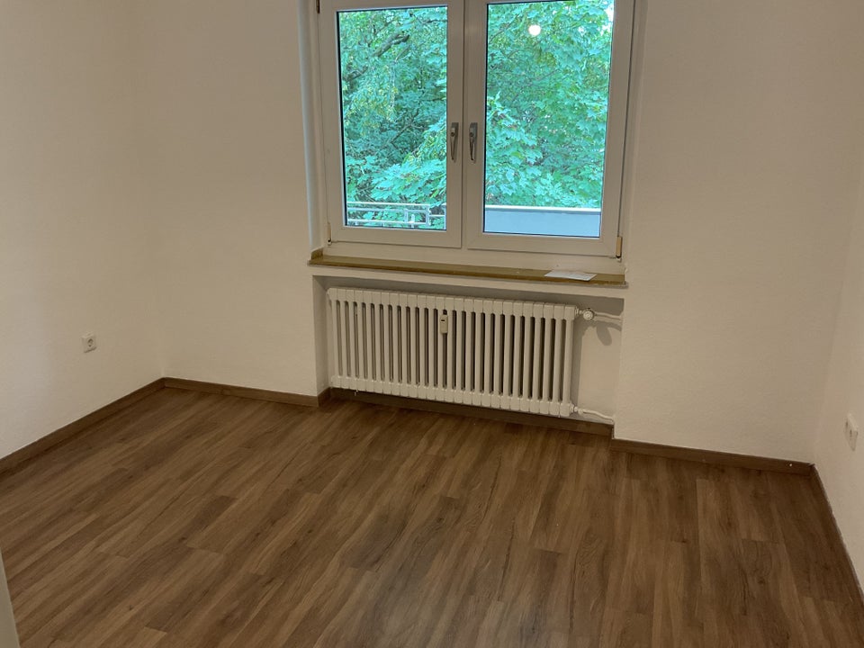 Wir machen es hübsch. Suchen Sie drei Zimmer? Dann schauen Sie doch mal rein. - Photo 5