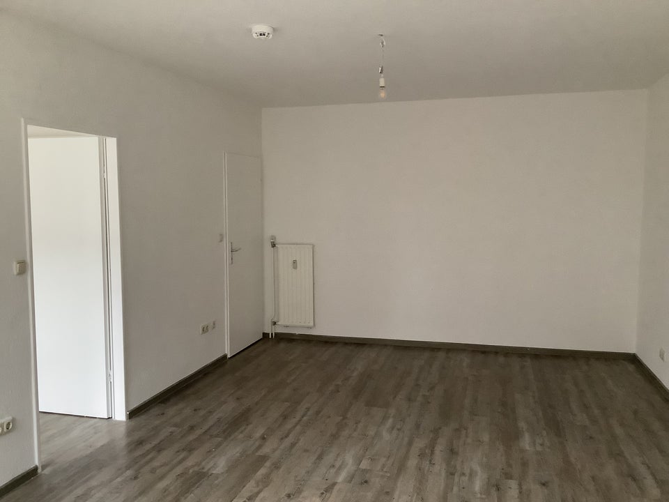 Interessante 2-Zi.-Whg direkt in der beliebten Fußgängerzone in Rahlstedt (Einzugsbereit im Juni 2026) - Photo 4