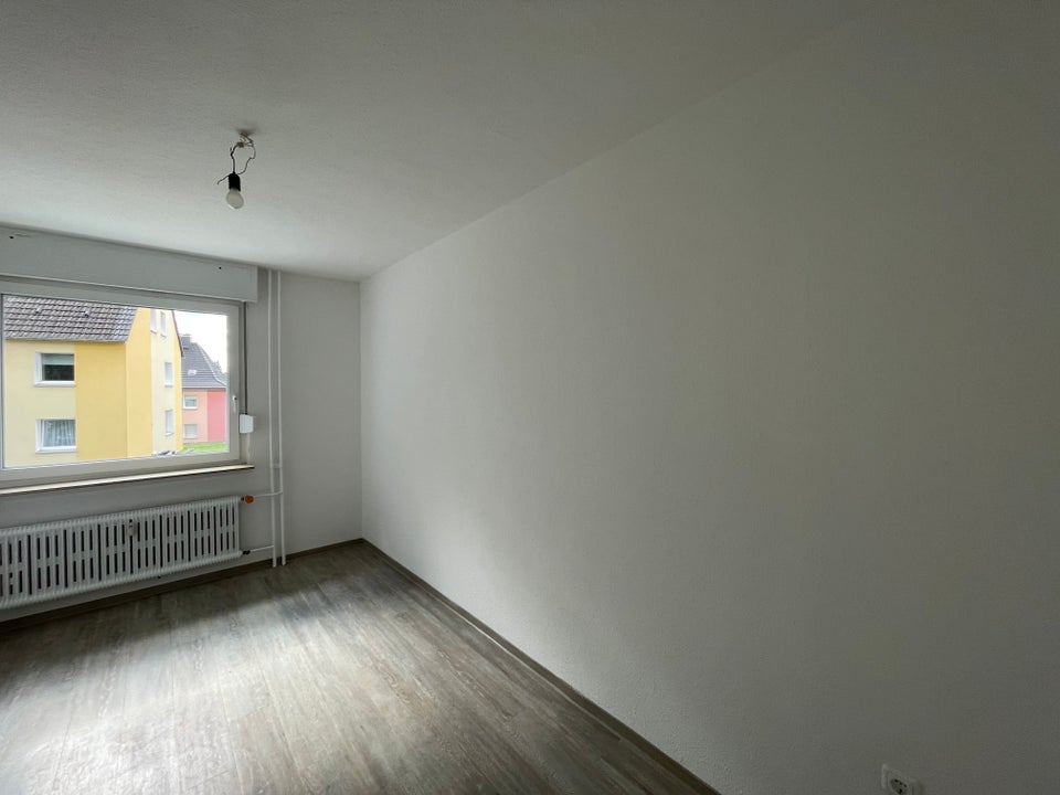Sparen Sie sich das renovieren - bezugsfertige 3 Raum-Wohnung mit separatem Mansardenzimmer* - Garage möglich ! - Foto 5