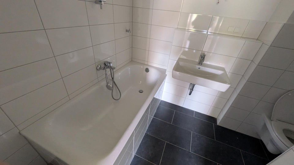 Modernisierte 3-Zi.-Wohnung mit Balkon - Photo 4