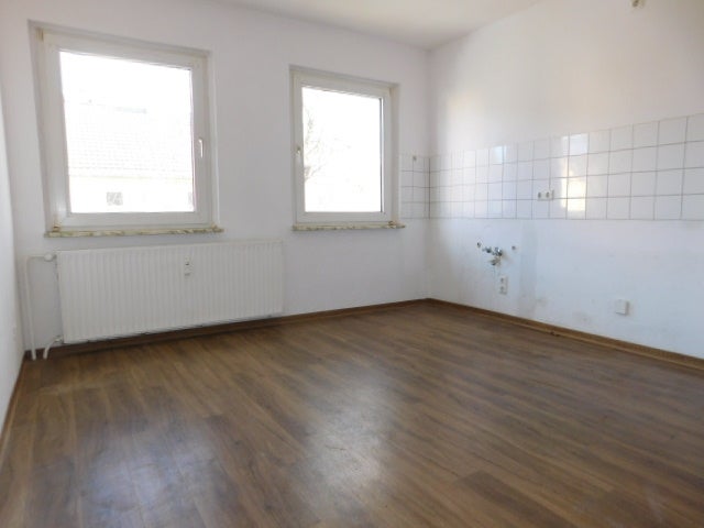 Renoviert und bezugsfertig... Schöne 2-ZKDB im 1. OG mit Balkon in ruhiger Lage... - Foto 2