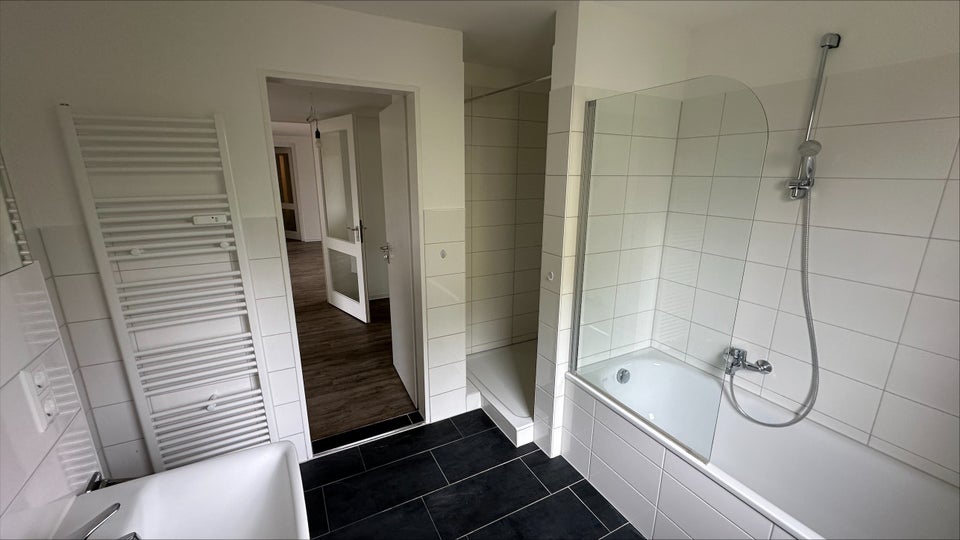 So viele Highlights! 3,5 Zimmer mit Balkon - Foto 4