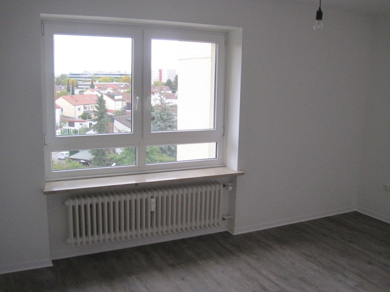 Renovierte 2-Zimmer-Wohnung mit Balkon und 57,91 m² Wohnfläche - Foto 3
