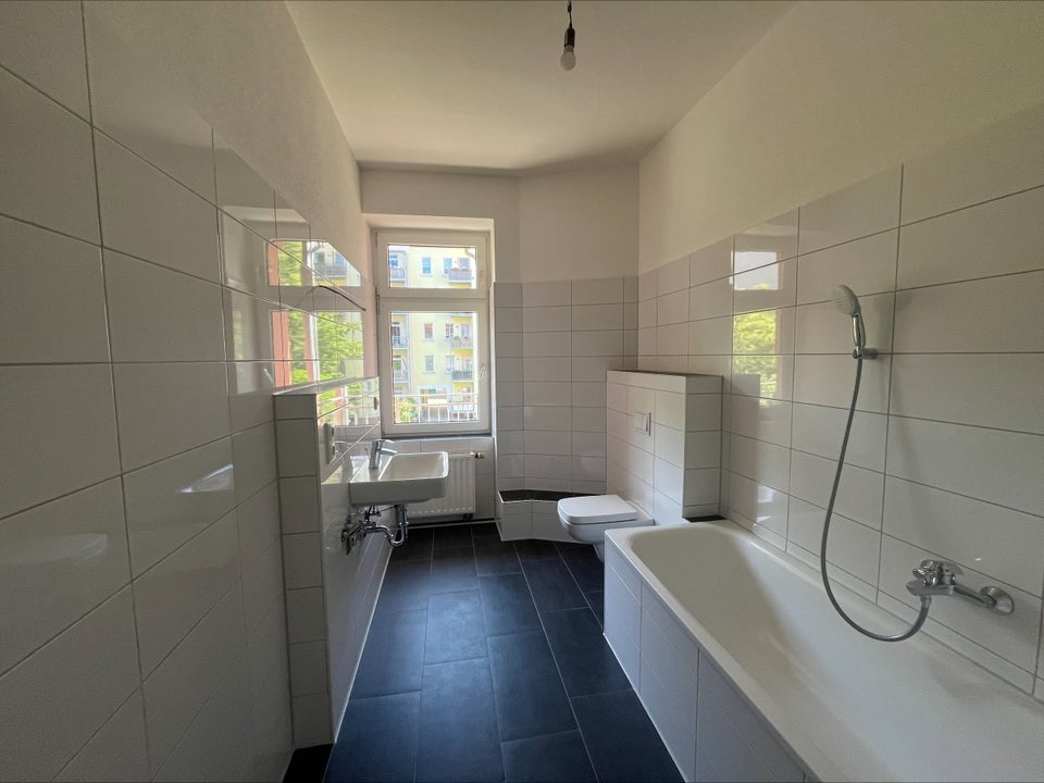 2 Raum Wohnung in Sanierung mit Balkon - Photo 2