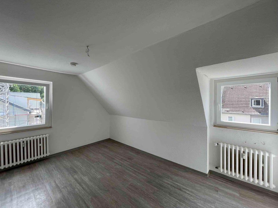 Preisgünstige, individuelle 2,5-Zimmer-Wohnung mit Ausblick - Photo 4
