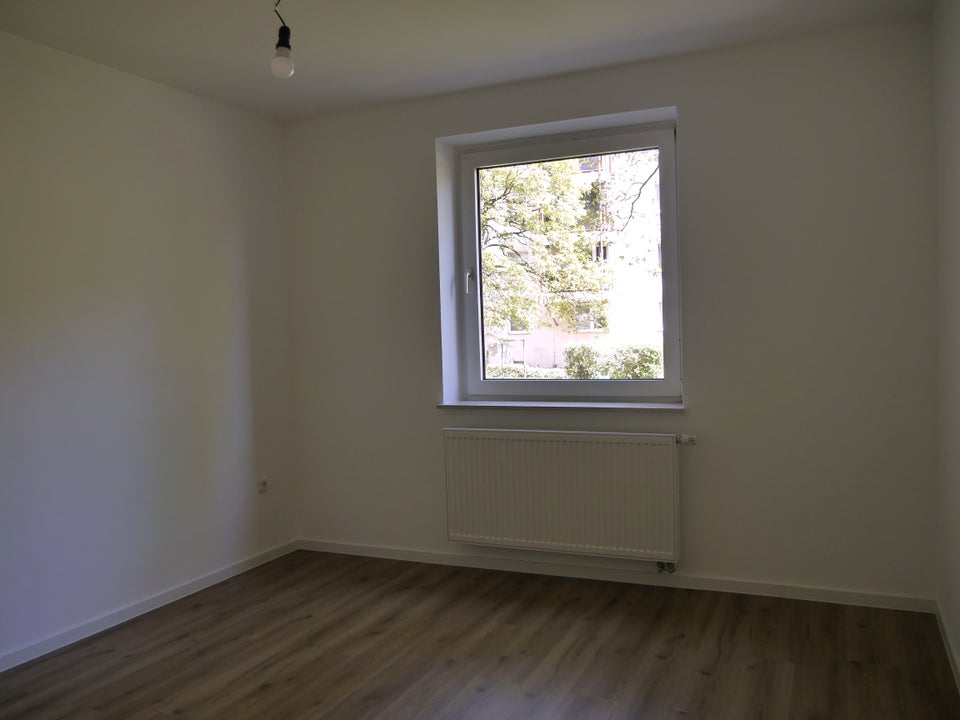 Schöne 2-Zimmer-Wohnung mit Tageslichtbad in Offenbach zu vermieten - Photo 1