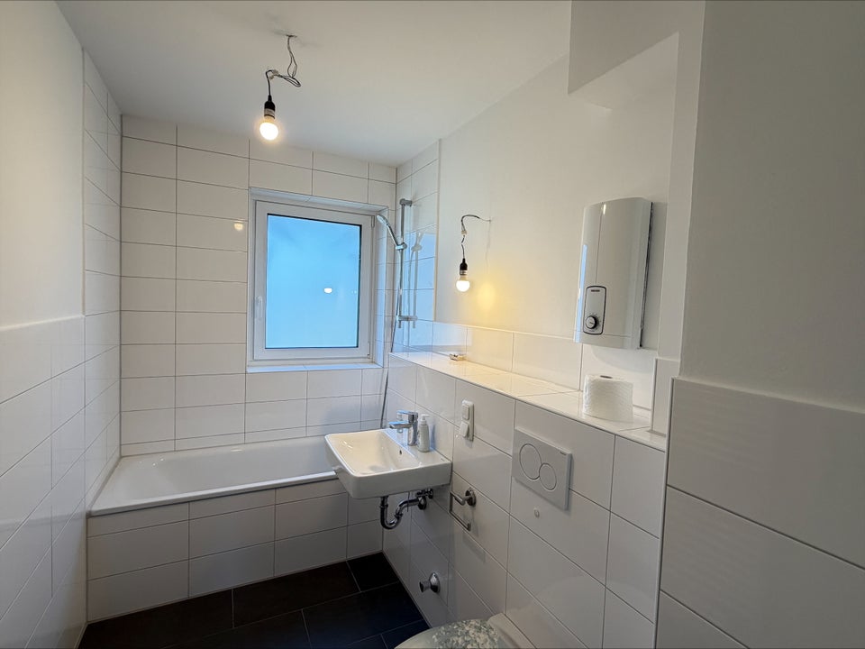 Schöne 3-Zimmer-Wohnung mit Blick ins Grüne - Photo 3