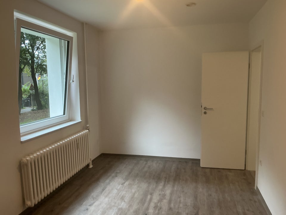 Auf gute Nachbarschaft: ansprechende 3-Zimmer-Wohnung ab November - Foto 4