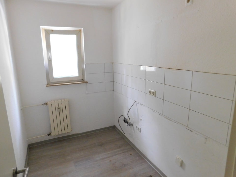 2 Zimmer Wohnung mit etwas Farbe leicht einzugsbereit! - Foto 2