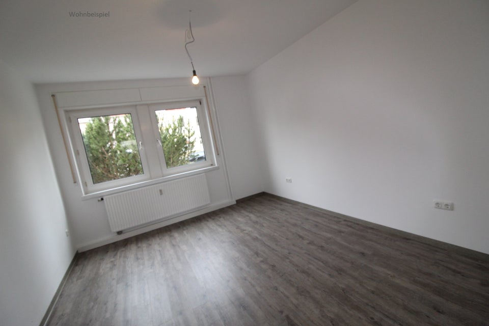 Ideal für Alleinstehende und Rentner - renovierte 1-Zimmer-Wohnung im Erdgeschoss - Foto 3