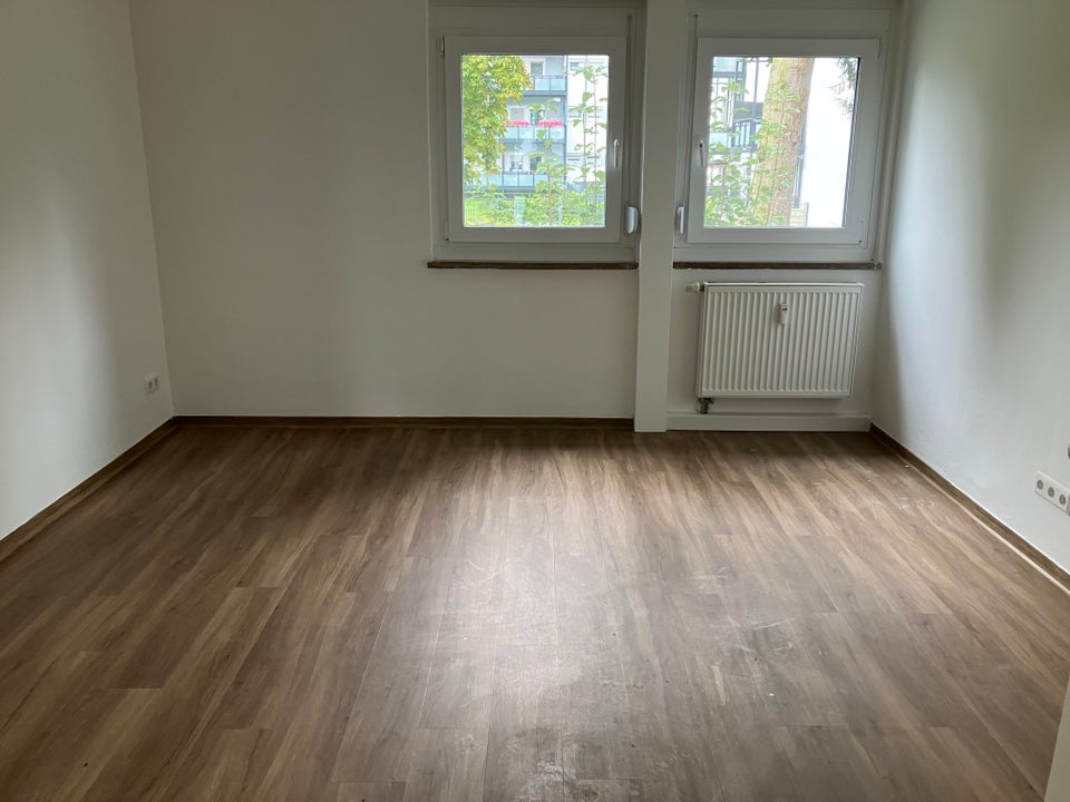 Sanierte 3 Zimmerwohnung mit Balkon - Photo 2