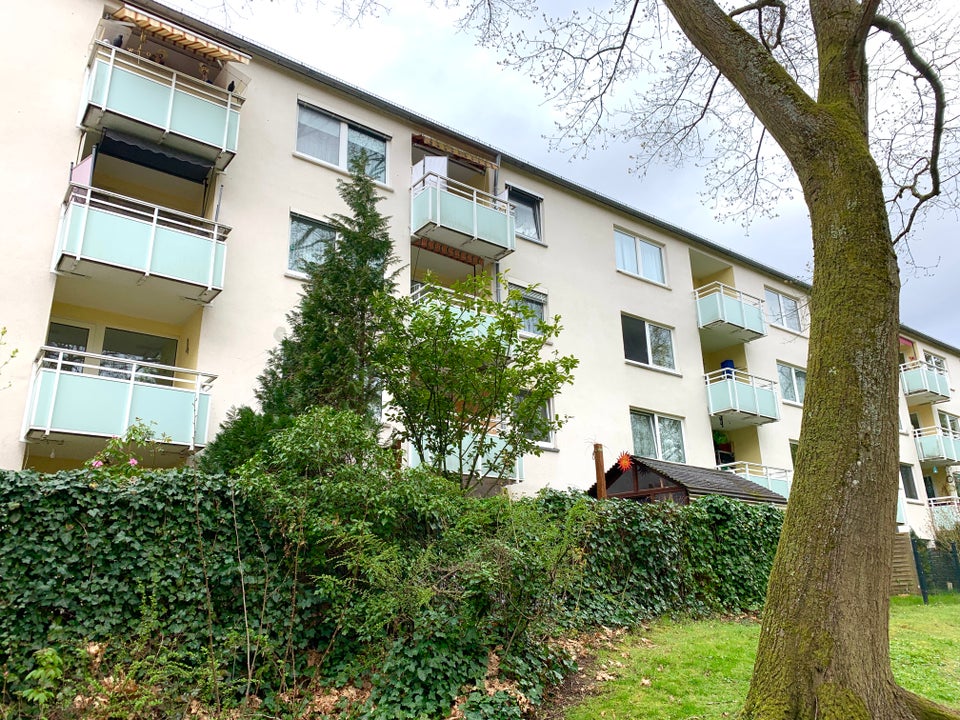 Schöne 4-Zimmer-Wohnung mit Balkon in Dreieich zu vermieten - Foto 2