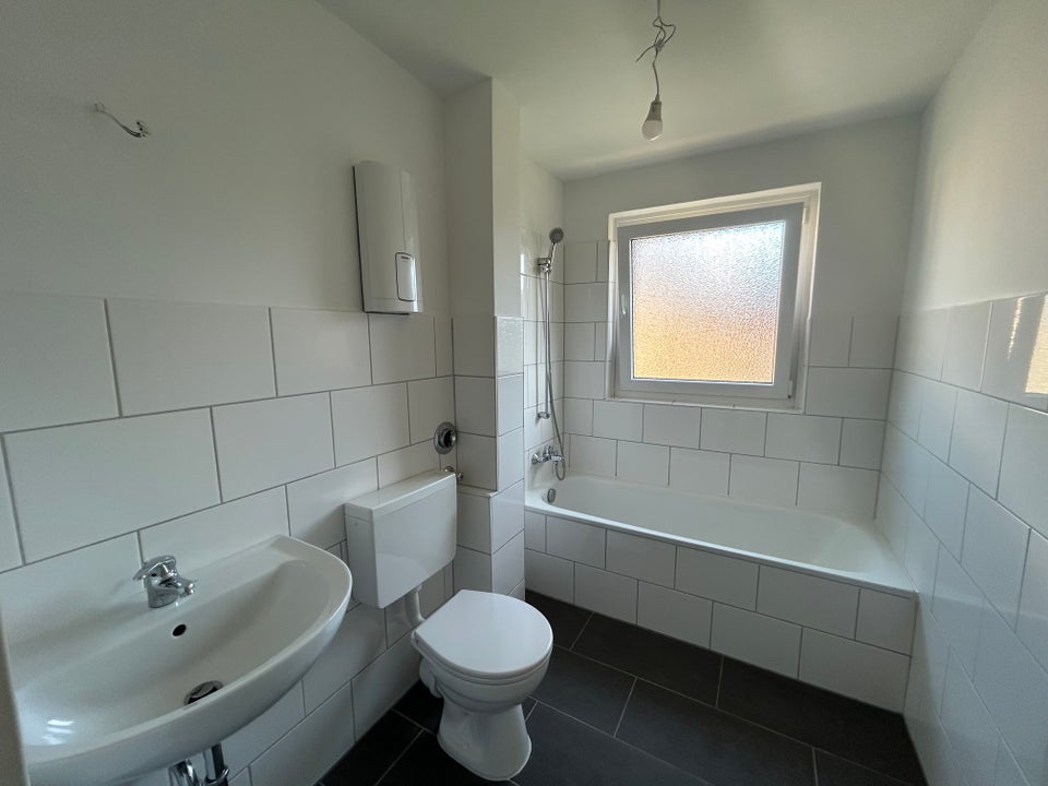 Interessant am Stadtrand! - Foto 2