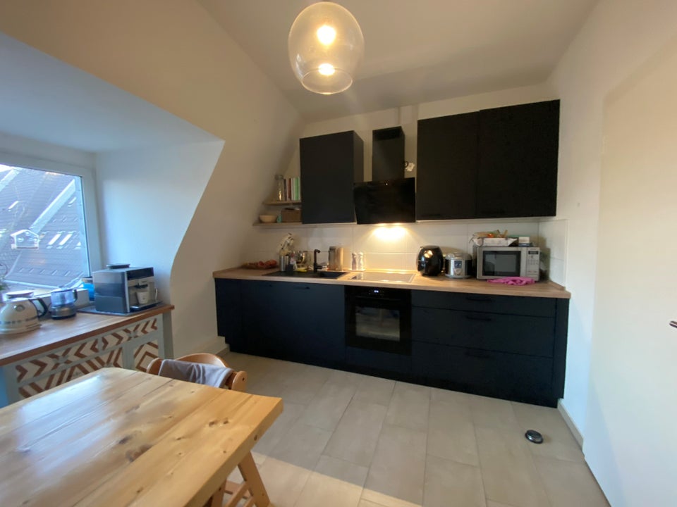 Stopp Nachmieter zum 15.06.2026 gesucht!! Wunderschöne 3-Zimmer-Wohnung mit großer Küche und tollem Badezimmer mit Dusche und Badewanne - Foto 2