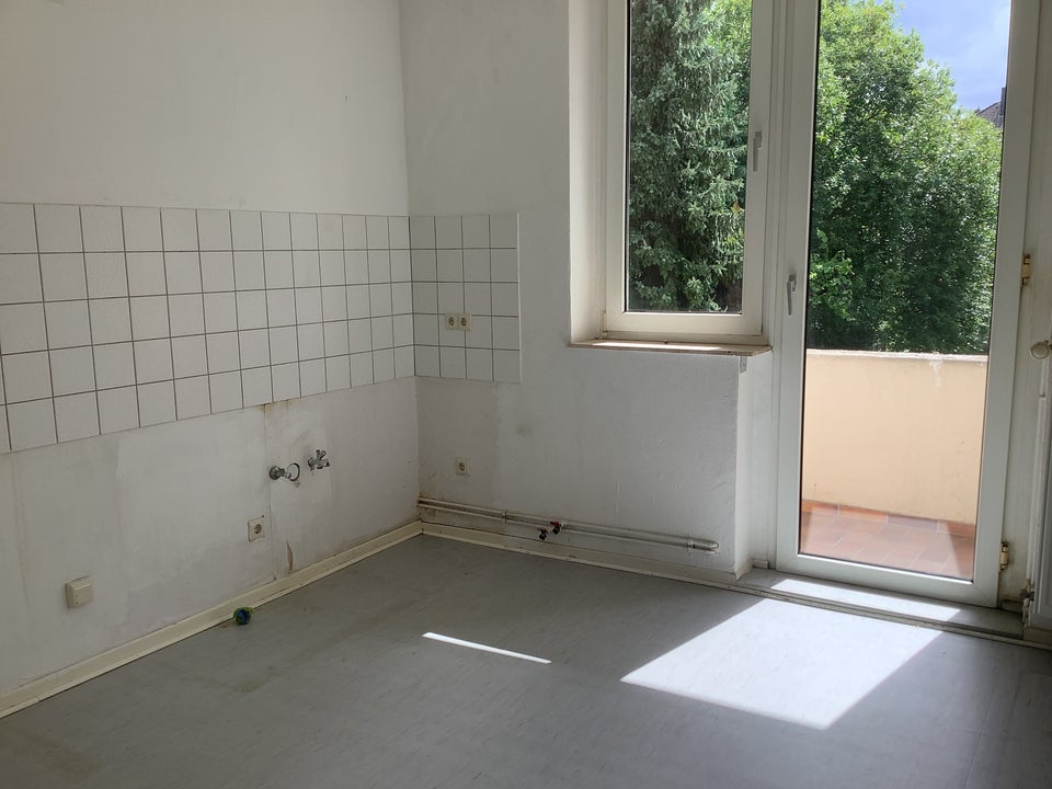 Schöne 2-Zimmer-Wohnung mit Balkon! - Foto 1