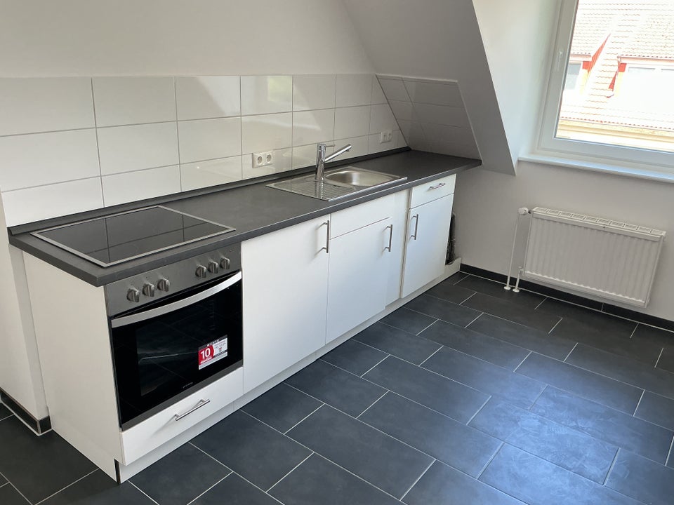 Sanierte DG-Wohnung mit Weitblick! - Photo 3