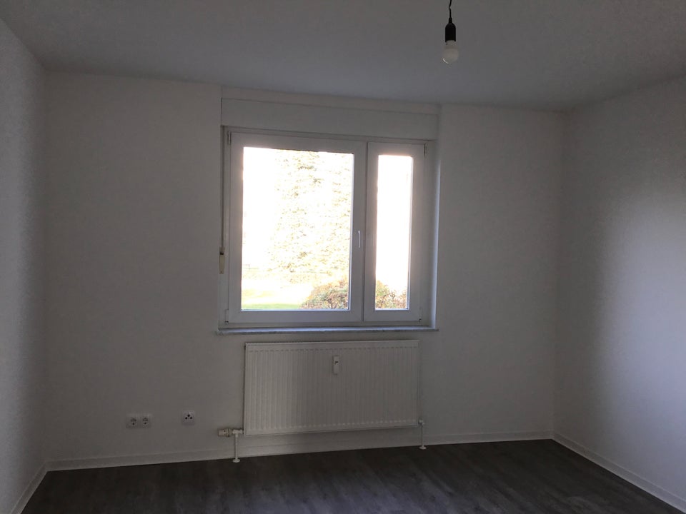 schöne 2-Zimmer-Wohnung mit Balkon und neuer Einbauküche - Photo 5