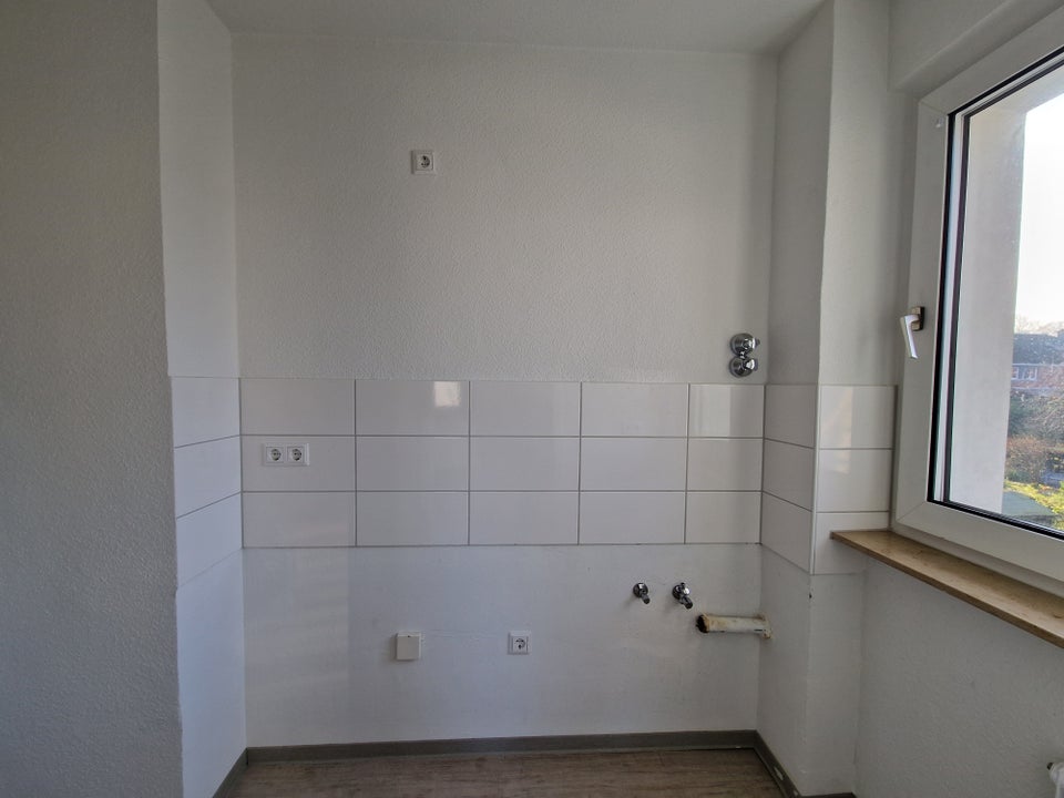 Preisgünstige und interessante 3-Zimmer-Wohnung - Foto 1