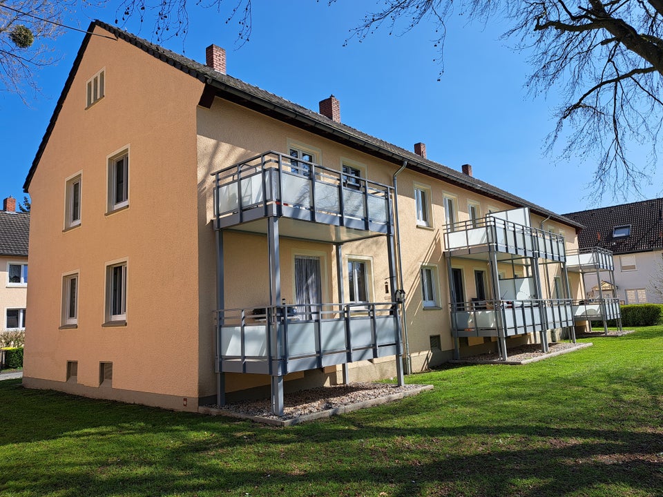 Renoviert und bezugsfertig... Schöne 2-ZKDB im 1. OG mit Balkon in ruhiger Lage... - Foto 5