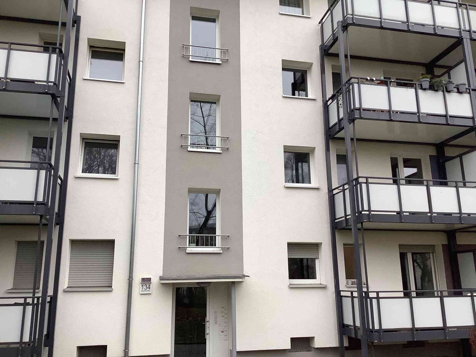 Sanierte 3,5 Zimmerwohnung mit Balkon in beliebter Lage - Foto 2