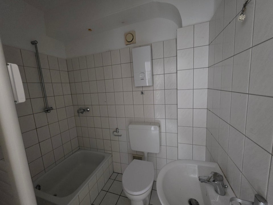 Sanierte Wohnung in Düsseldorf-Eller - Photo 4