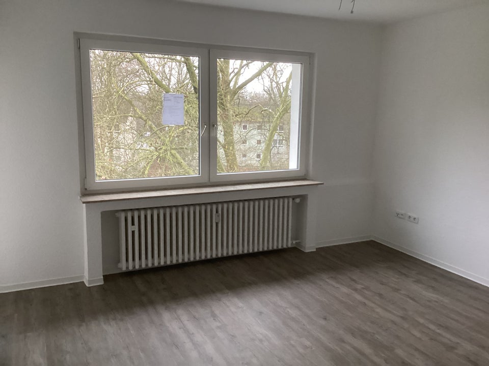 Neue Wohnung, neues Glück! Großzügige 4-Zi.-Wohnung - Photo 5