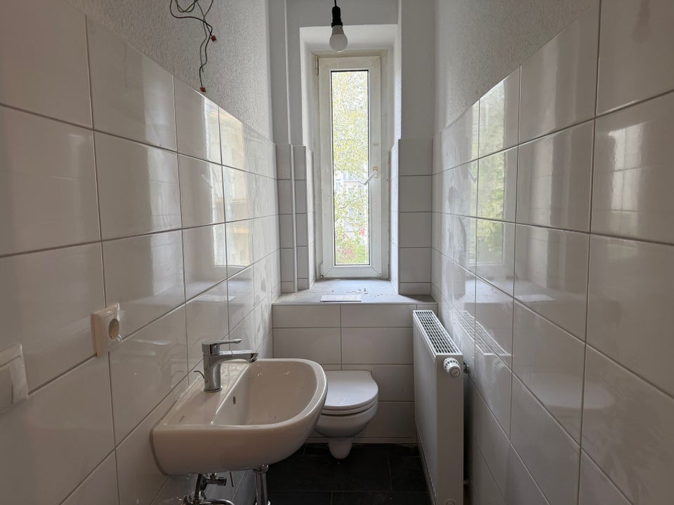 Auf gute Nachbarschaft: familienfreundliche 6-Zi.-Wohnung - Foto 2