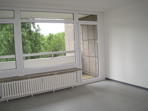 Platz für die Familie: Sanirte 4-Zimmer-Wohnung mit Balkon in Bonn-Endenich - Photo 1