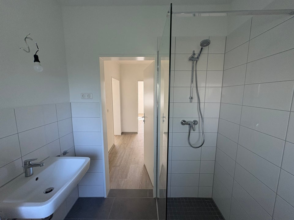 Moderne 3-Zimmer-Wohnung sofort bezugsfertig - Foto 3