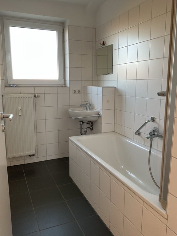 Rundum wohlfühlen: gemütliche 3-Zimmer-Wohnung mit Balkon <br> - Foto 3