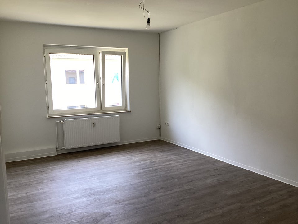 Gemütliche 2-Zimmer Wohnung mit saniertem Duschbad - Photo 3