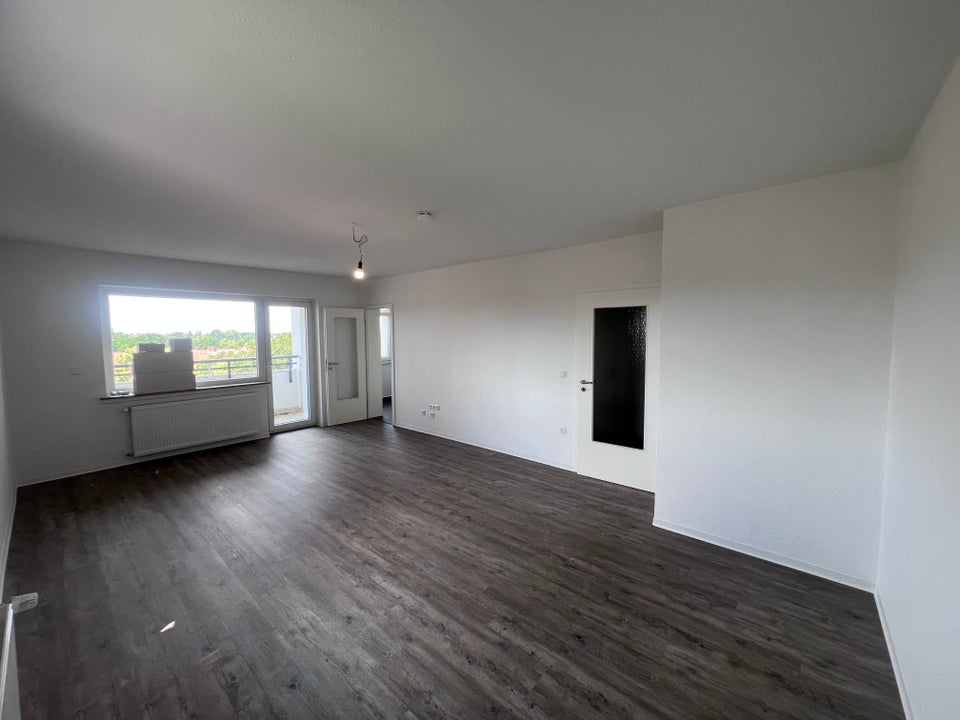 1- Zimmerwohnung mit Balkon - frisch modernisiert! - Foto 2