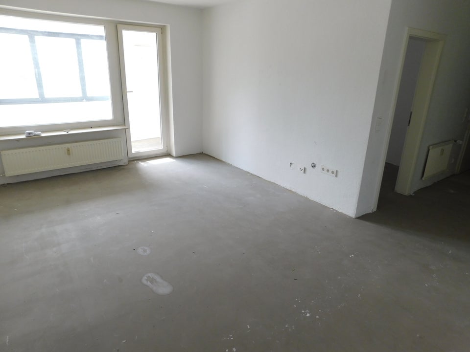 Schön aufgeteilte Familienwohnung im modernisierten Haus, kommen Sie gerne vorbei! - Photo 1