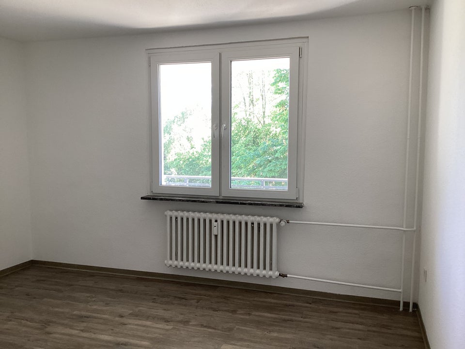 Geräumige 3-Raumwohnung mit Balkon und Blcik ins Grüne - Foto 4