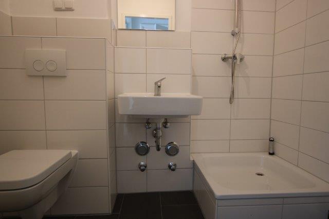 Modernisierte 2,5 Zimmerwohnung mit Abstellraum sucht Mieter - Photo 2
