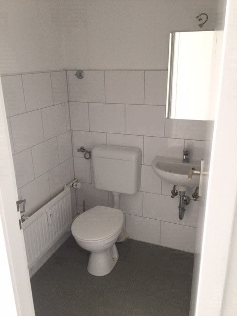 Helle 2,5-Zimmerwohnung mit Balkon zu vermieten in Baumheide - Foto 2