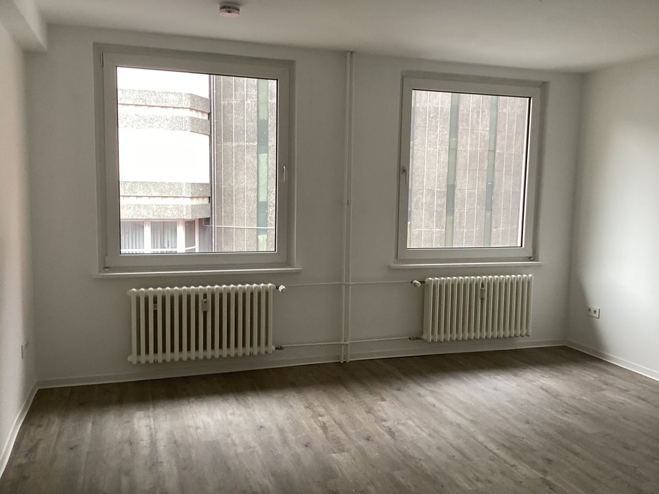 Ruhige City-Wohnung mit 75,54 m² Wohnfläche im Hinterhaus - Photo 1