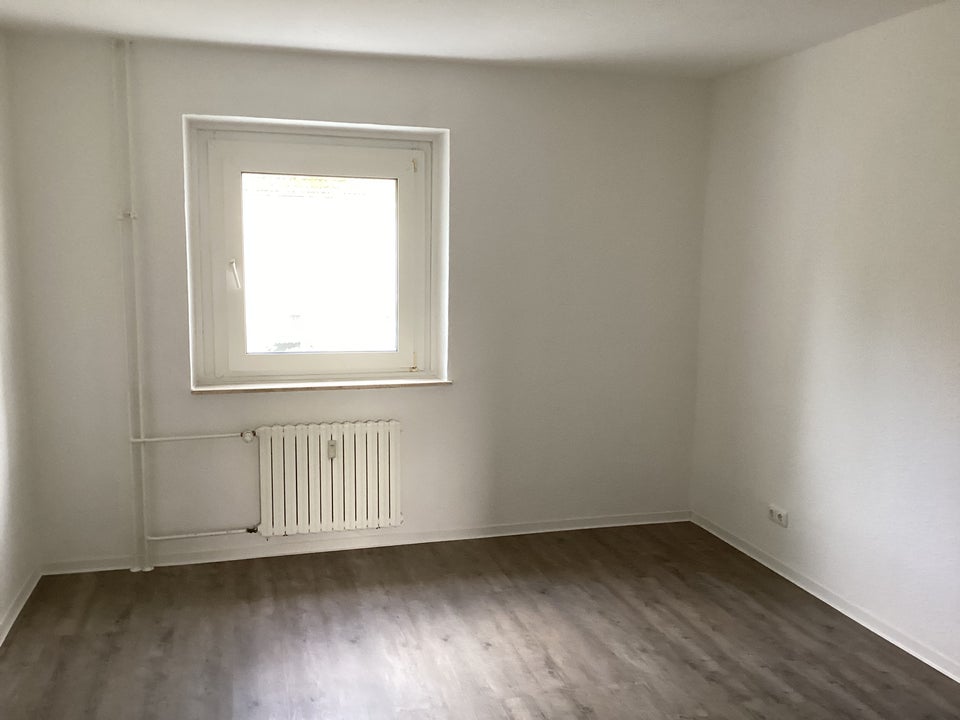 Wohnen im modernisierten Zuhause- günstige 2 Zimmerwohnung - Photo 4