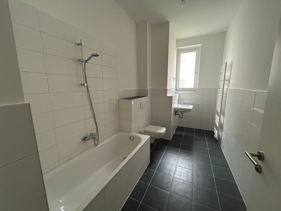 Wohnung entdeckt? Für die Familie perfekt! - Foto 2