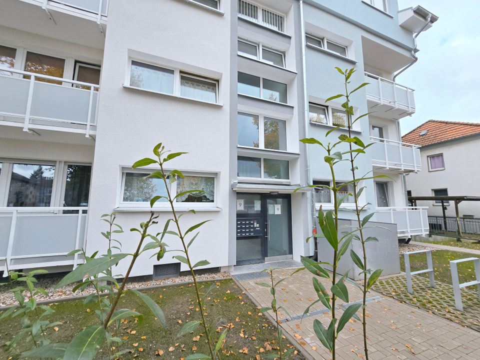 Modern wohnen in Düsseldorf-Wersten, Fußbodenheizung und Tageslicht-Bad, Übernahme Küche möglich - Foto 5